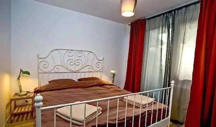 Luxury 2Br Apartment Ultra-Central & Spacious With Parking! Bükreş Romanya