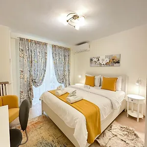 Sunrise Center Bükreş