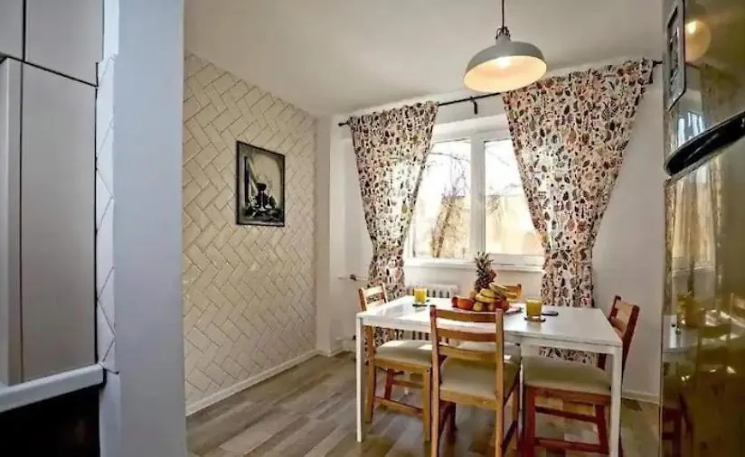 Luxury 2Br Apartment Ultra-Central & Spacious With Parking! Bucharest